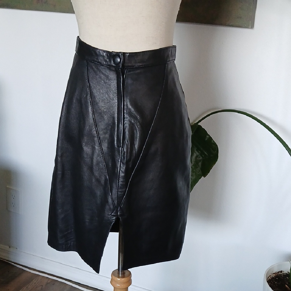 "Q" Vintage Black A-Line/Pencil English Leather Skirt